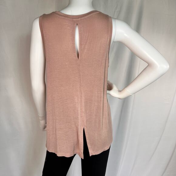 Halogen Crew Neck Sleeveless Pink Flowy Athletic Tank Top Size Large - Picture 2 of 8